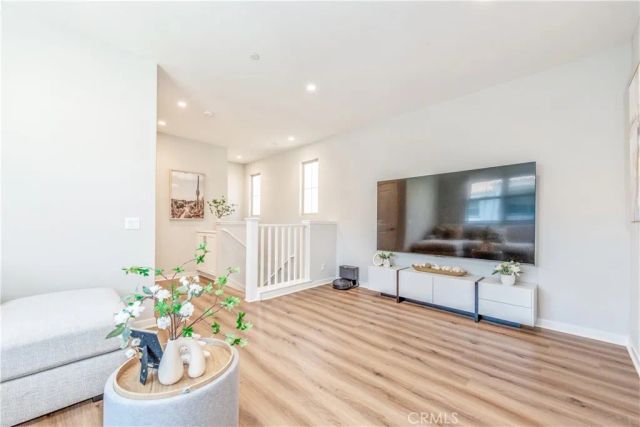 152 Sunnyside, Irvine, CA 92618
