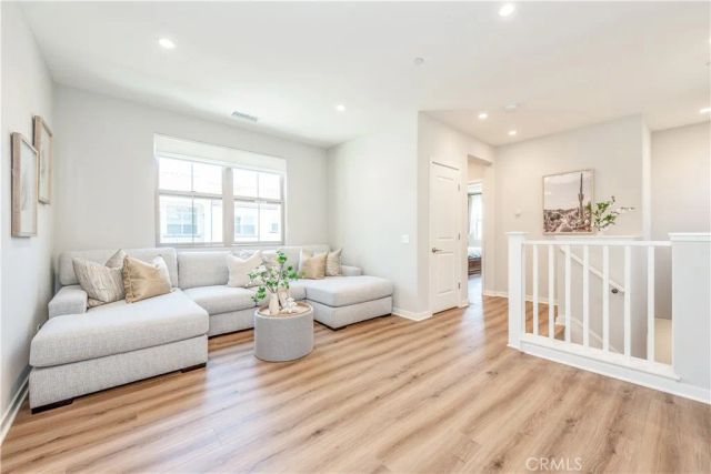 152 Sunnyside, Irvine, CA 92618