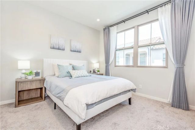152 Sunnyside, Irvine, CA 92618