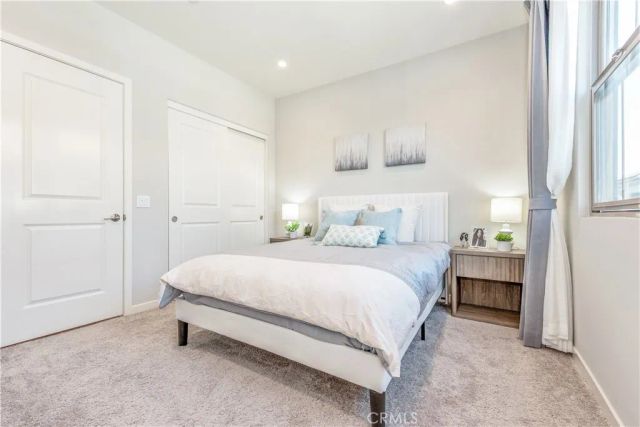 152 Sunnyside, Irvine, CA 92618