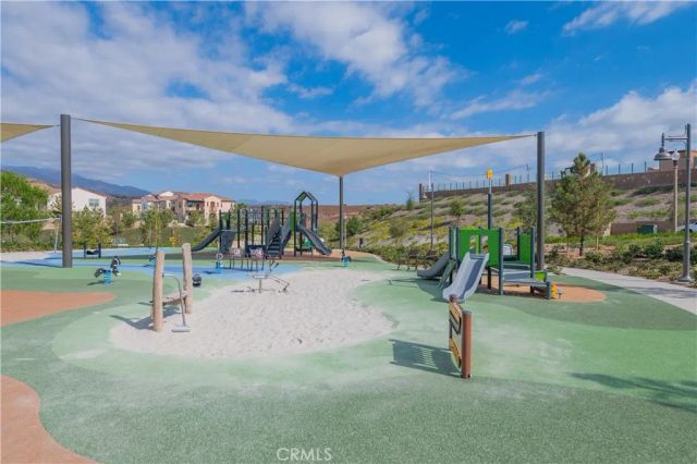 152 Sunnyside, Irvine, CA 92618