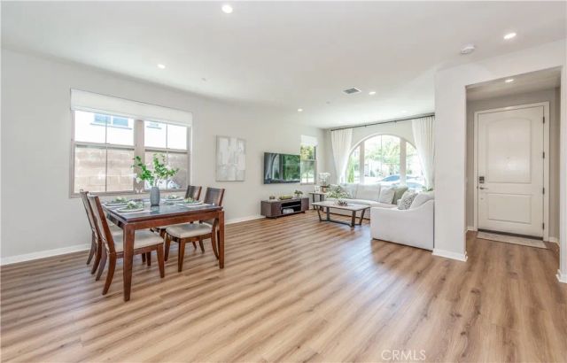 152 Sunnyside, Irvine, CA 92618
