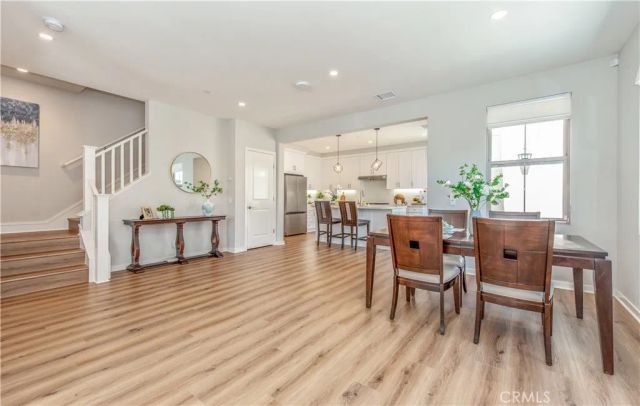 152 Sunnyside, Irvine, CA 92618