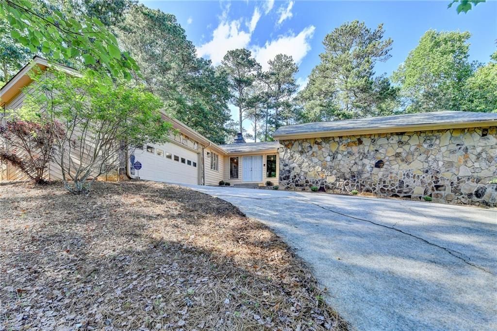 3070 Ascot Lane, Roswell, GA 30076