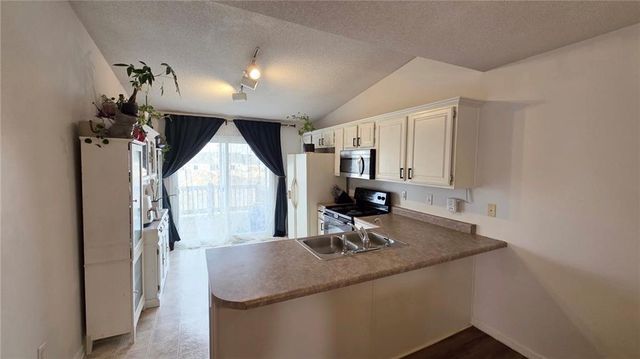 1400 S 5th Street E, Louisburg, KS 66053