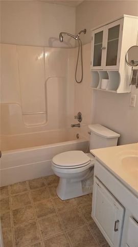 1400 S 5th Street E, Louisburg, KS 66053