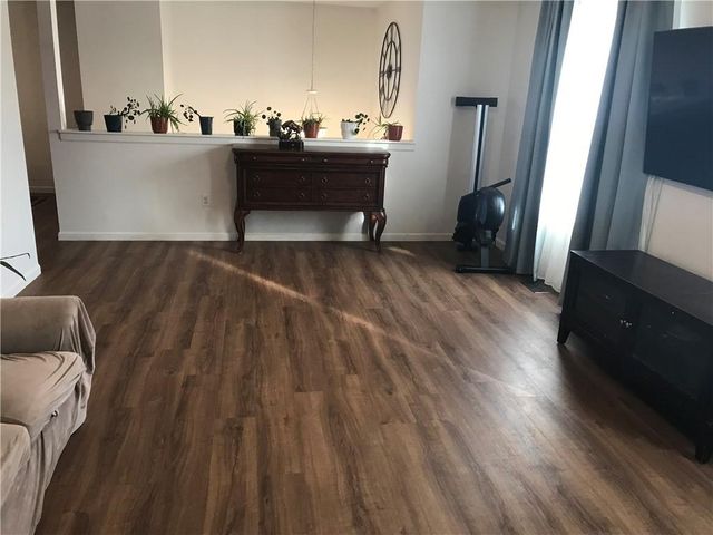 1400 S 5th Street E, Louisburg, KS 66053