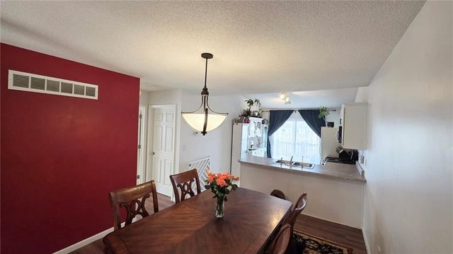 1400 S 5th Street E, Louisburg, KS 66053