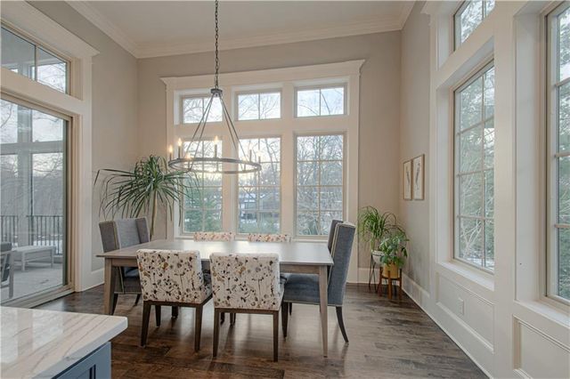 2813 W 91st Street, Leawood, KS 66206