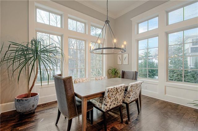 2813 W 91st Street, Leawood, KS 66206