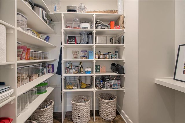 2813 W 91st Street, Leawood, KS 66206