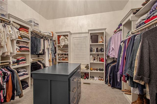 2813 W 91st Street, Leawood, KS 66206