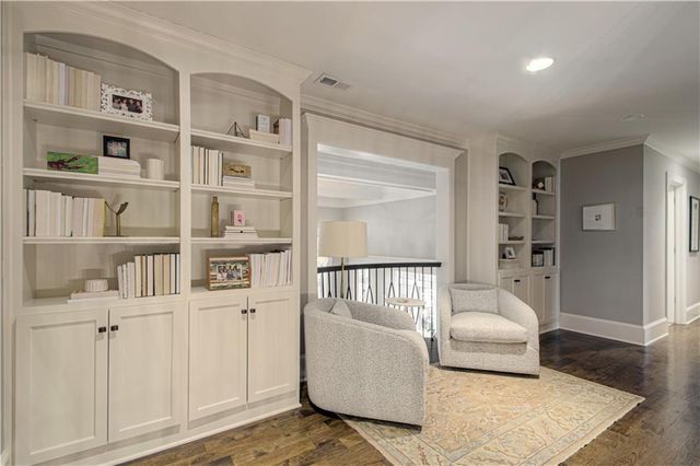 2813 W 91st Street, Leawood, KS 66206