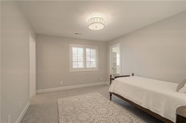 2813 W 91st Street, Leawood, KS 66206