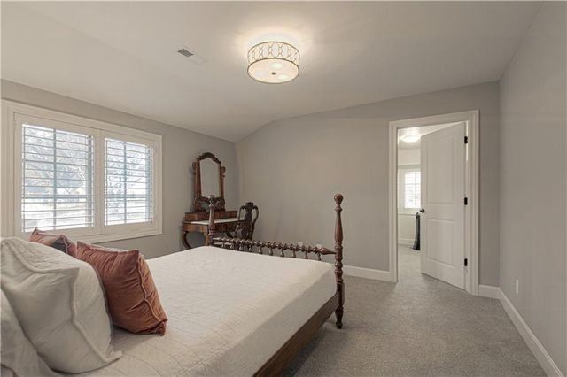 2813 W 91st Street, Leawood, KS 66206