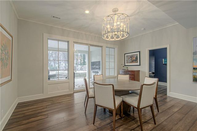 2813 W 91st Street, Leawood, KS 66206