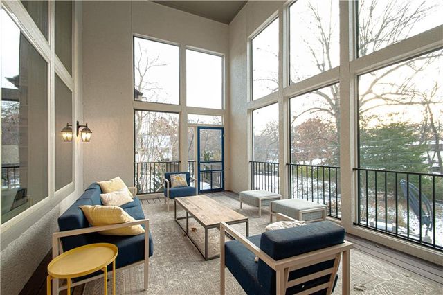 2813 W 91st Street, Leawood, KS 66206