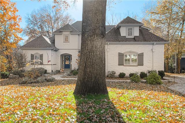 2813 W 91st Street, Leawood, KS 66206