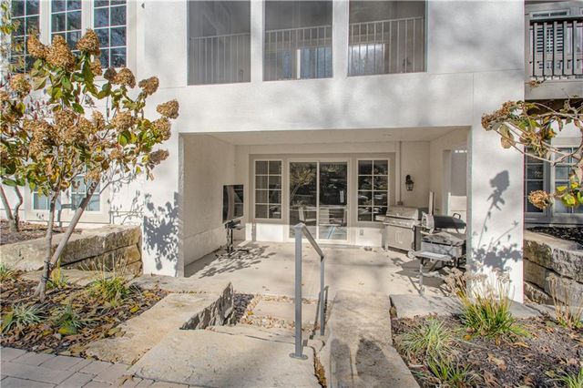 2813 W 91st Street, Leawood, KS 66206