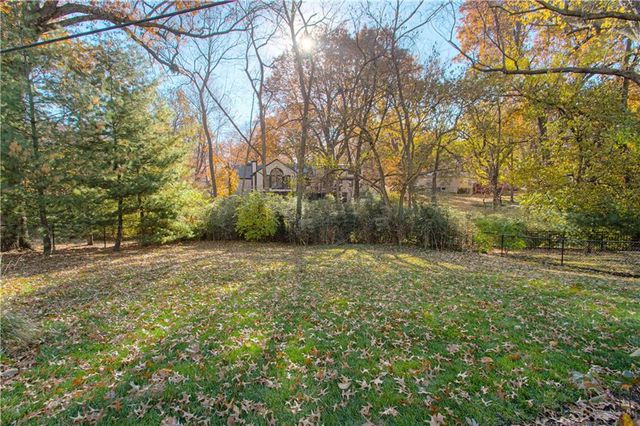 2813 W 91st Street, Leawood, KS 66206