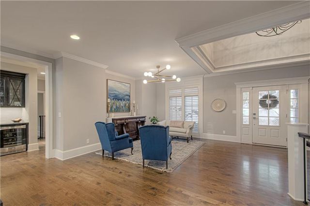 2813 W 91st Street, Leawood, KS 66206