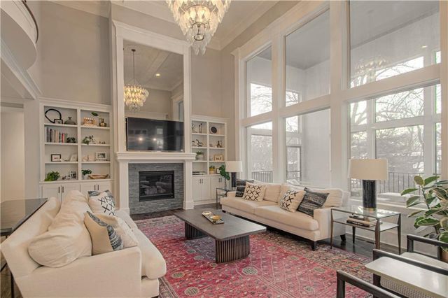 2813 W 91st Street, Leawood, KS 66206