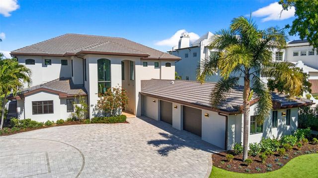 460 COFFEE POT RIVIERA NE, St Petersburg, FL 33704