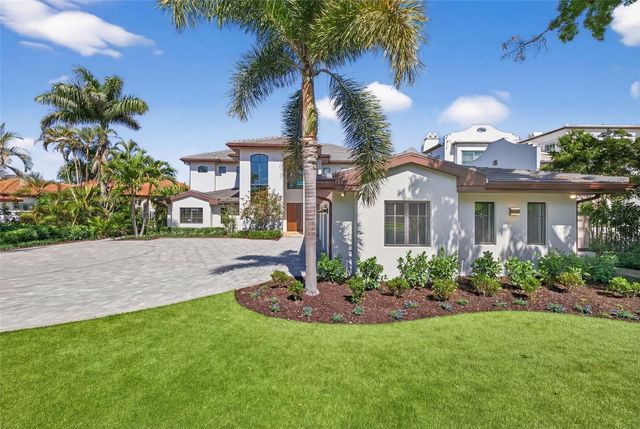 460 COFFEE POT RIVIERA NE, St Petersburg, FL 33704
