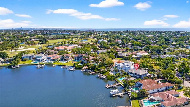 460 COFFEE POT RIVIERA NE, St Petersburg, FL 33704