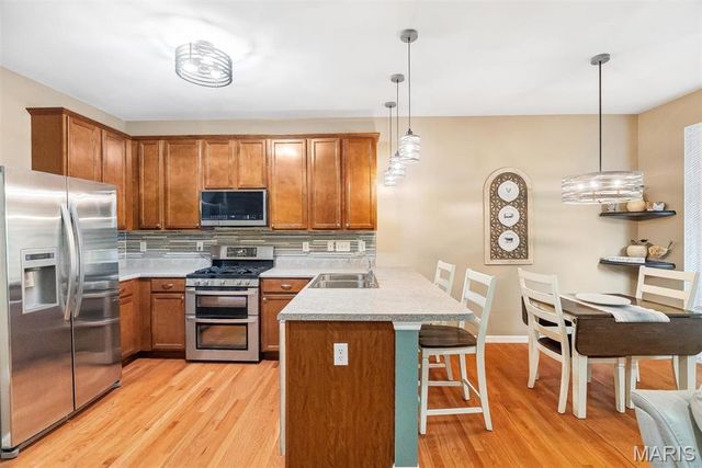1708 Moss Rock Drive, St Charles, MO 63303