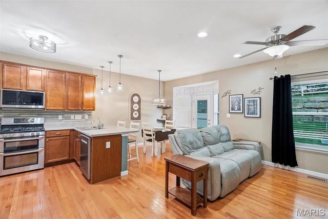 1708 Moss Rock Drive, St Charles, MO 63303
