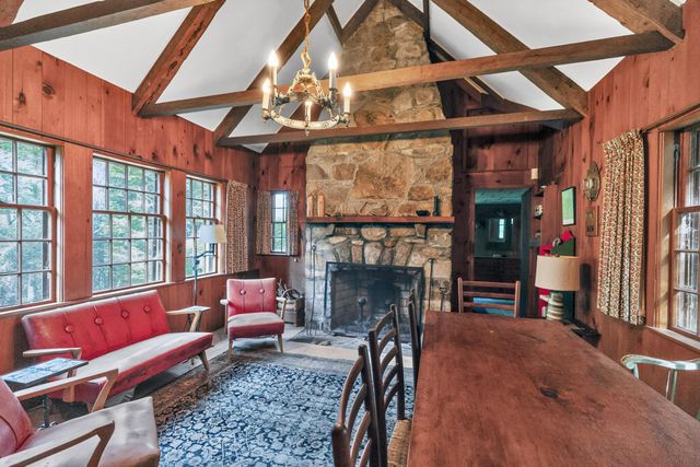 314 Mountain Road, Sharon, NH 03458