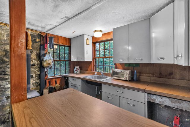 314 Mountain Road, Sharon, NH 03458