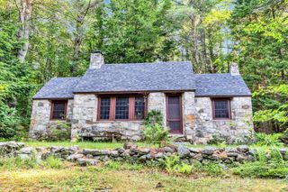 314 Mountain Road, Sharon, NH 03458