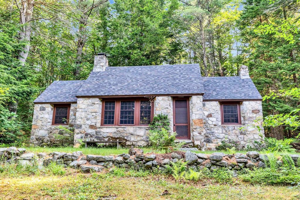 314 Mountain Road, Sharon, NH 03458