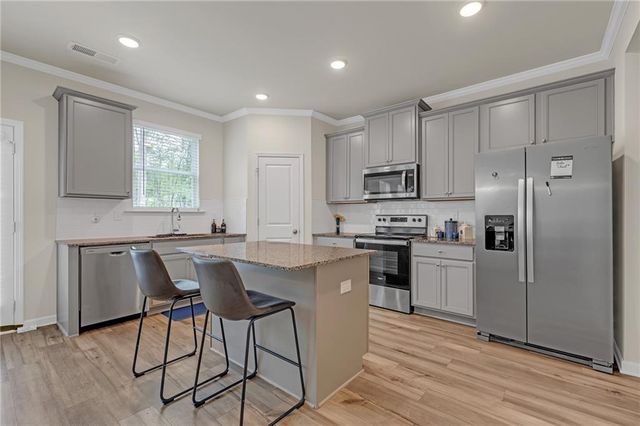 571 Hancock SE Drive, Atlanta, GA 30354