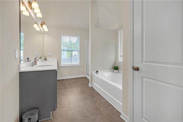 571 Hancock SE Drive, Atlanta, GA 30354