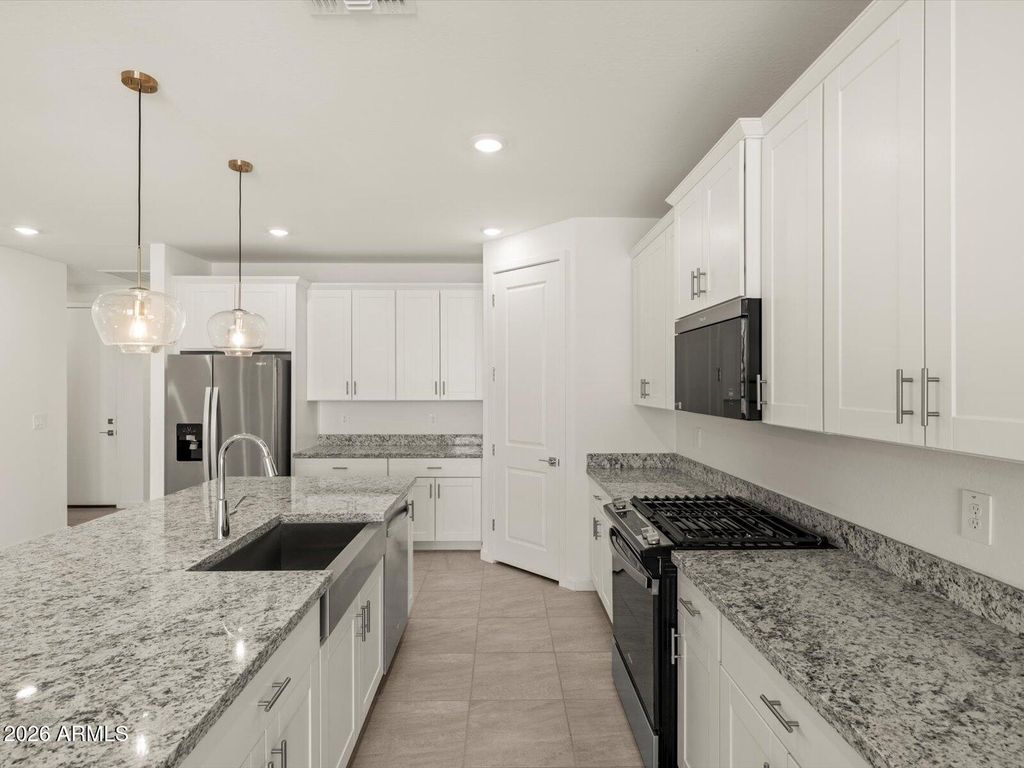 3856 N PATRIOT Way, Florence, AZ 85132