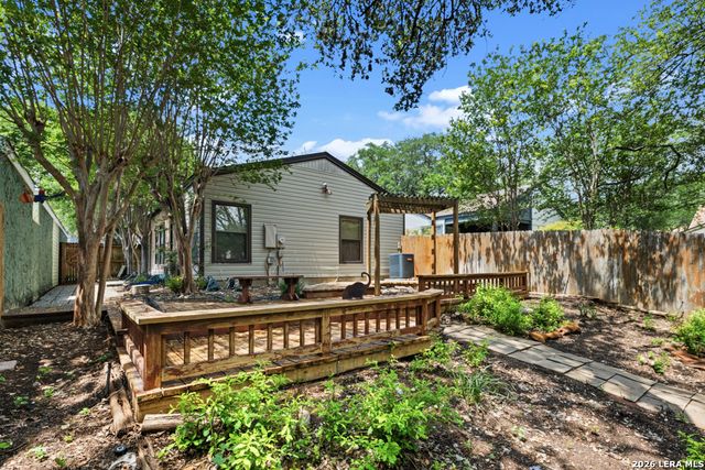 13023 BABBLING BRK, San Antonio, TX 78232