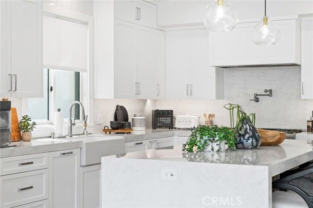 206 Apolena Avenue, Newport Beach, CA 92662