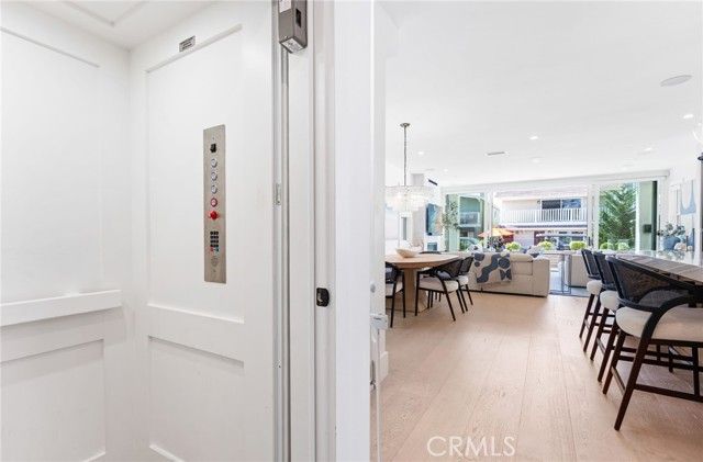 206 Apolena Avenue, Newport Beach, CA 92662