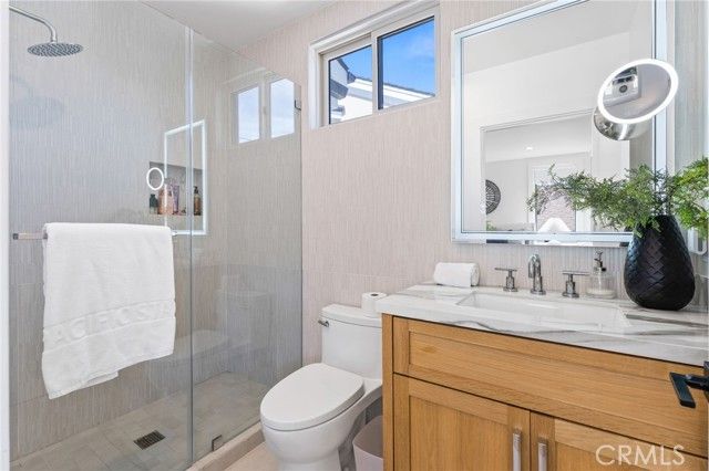 206 Apolena Avenue, Newport Beach, CA 92662