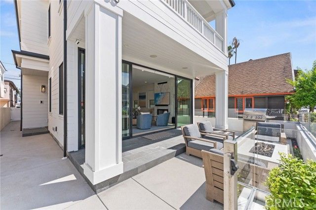 206 Apolena Avenue, Newport Beach, CA 92662