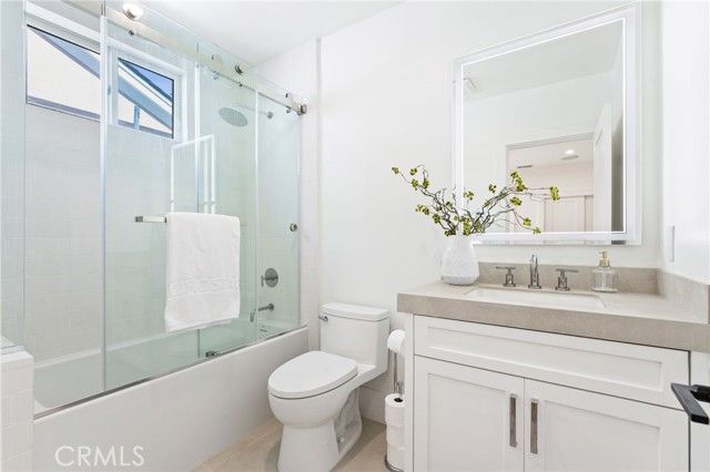 206 Apolena Avenue, Newport Beach, CA 92662