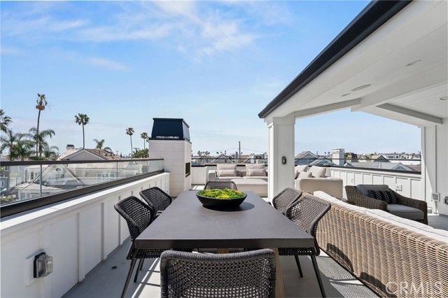 206 Apolena Avenue, Newport Beach, CA 92662
