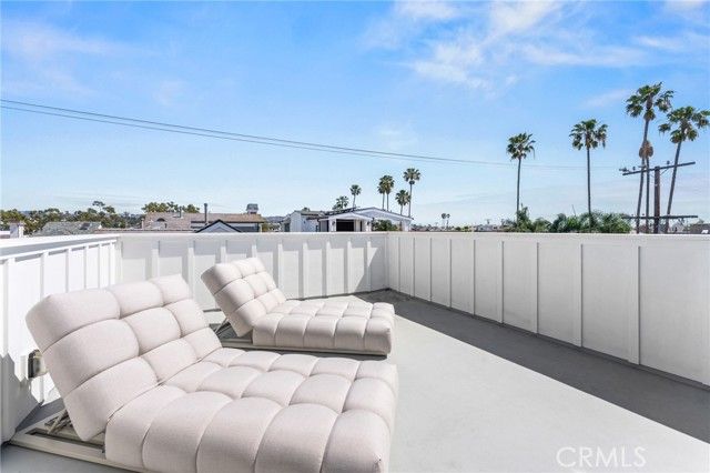 206 Apolena Avenue, Newport Beach, CA 92662
