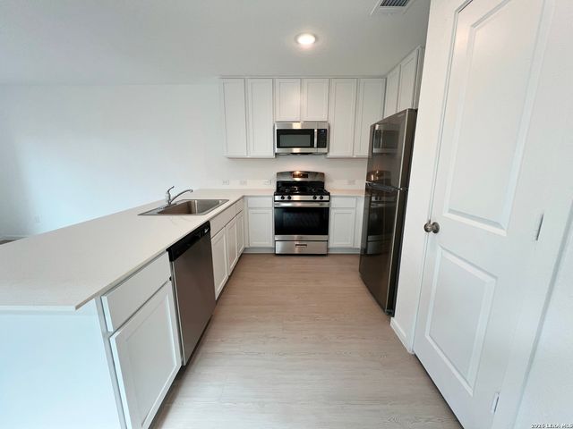 3008 Carnelian Trail, San Antonio, TX 78216