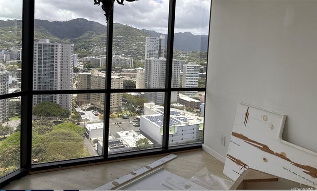 930 Kaheka Street 3004, Honolulu, HI 96814