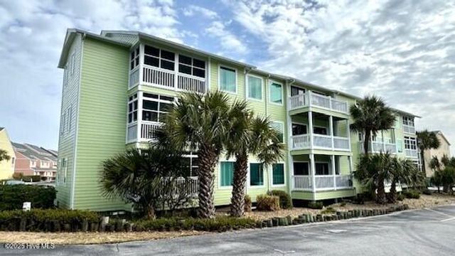 9201 Coast Guard Road E-101, Emerald Isle, NC 28594