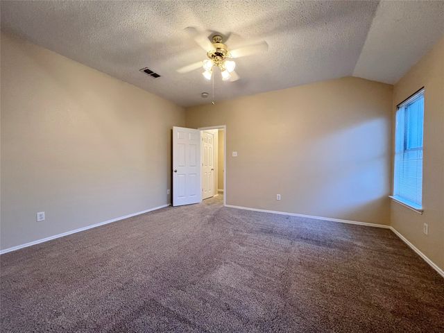 4021 Busch Gardens Drive, Fort Worth, TX 76123